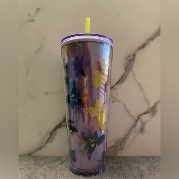 NWT Starbucks Winter 2023 Drifting Magnolias Venti Cold Cup Tumbler - Picture 10 of 10